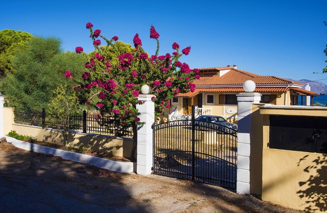 Beachfront villa in Galaxidi