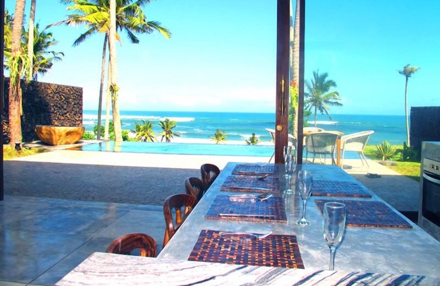 Beachfront Villa Inca- Breakfast included