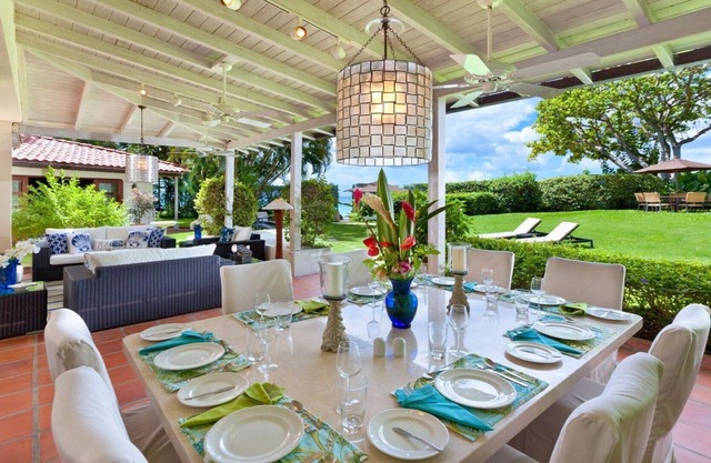 Beachfront Villa With Large Gardens And Walking Distance To Holetown.
