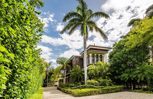 Beachfront Villa with Private Pool, Hot Tub, Sauna & Breathtaking Sunsets