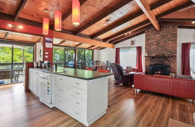Beachside atmosphere with modern comfort