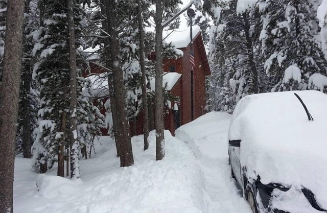 BEAR PARK CABIN, glacier, lakes, fishing & hiking, ATV trails!