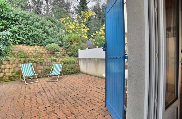 Beautiful villa for 4 guests with WIFI, TV, terrace and parking