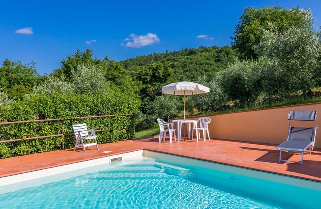 Beautiful private villa for 14 guests with A/C, WIFI, private pool, TV, patio and panoramic view