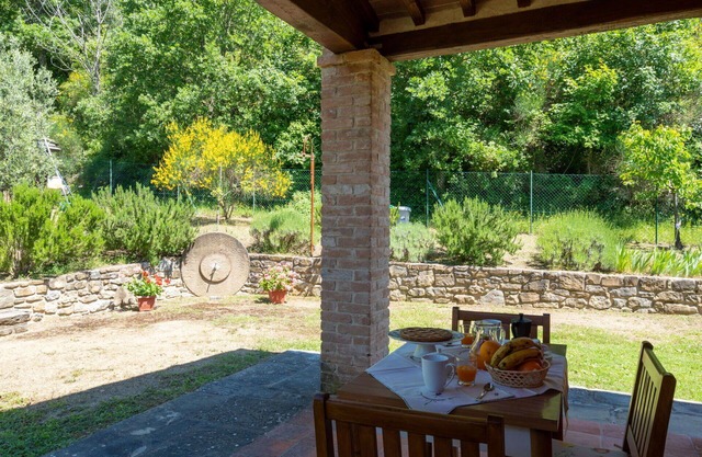 Beautiful private villa for 3 people with WIFI, private pool, TV, terrace, pets allowed and park.