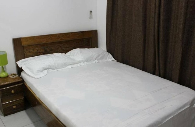 Beautiful 1 bedroom, with a hall, kitchen , toilet and bath with free parking