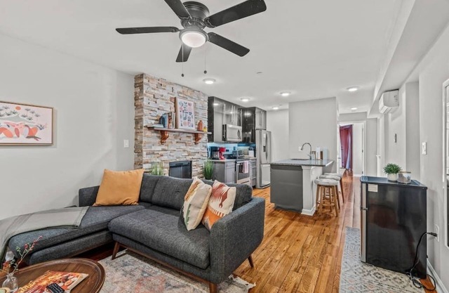 Beautiful 1BD With Balcony