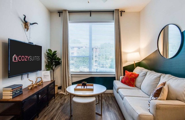 Beautiful 1BR in Riverside 3689