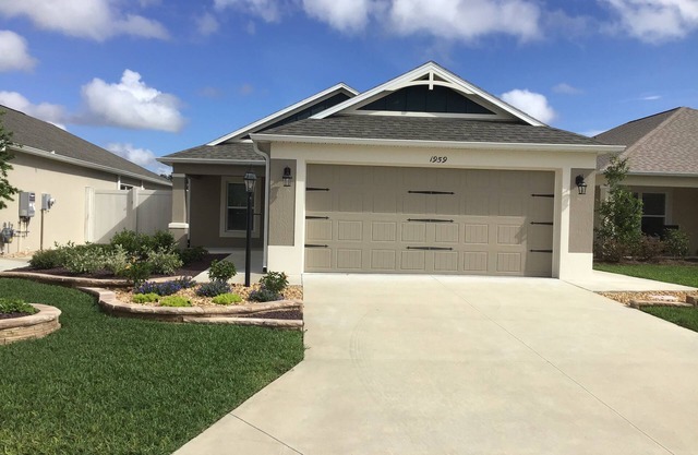 Beautiful 2/2 Courtyard Villa Located in Linden Isle w/BBQ Grill & FREE WiFi!