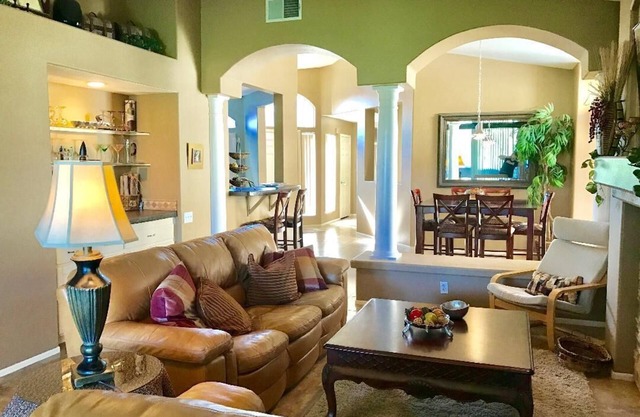 Beautiful 2 bedroom 2 bathroom with/den/office villa.