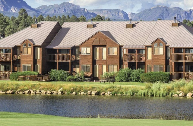 Beautiful 2 bedroom unit at resort, sleeps 8
