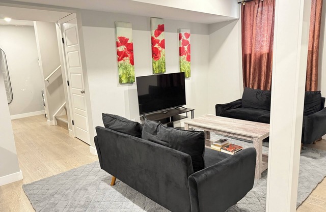 Beautiful 2 Bedrooms basement suite