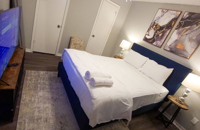 Beautiful 2bd/2ba 5 Mins to UT 3393