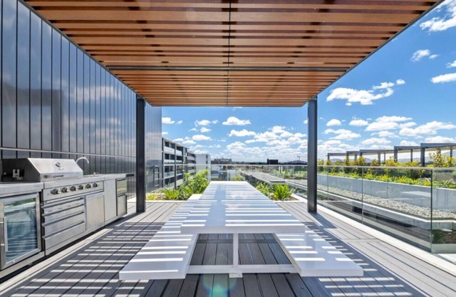 Beautiful 2bd apartment The Daisy @Dickson