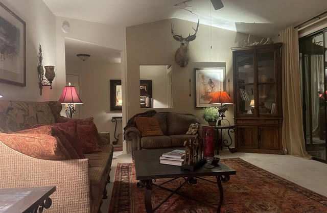Beautiful 2bdrm, 2bth Condo…Scottsdale