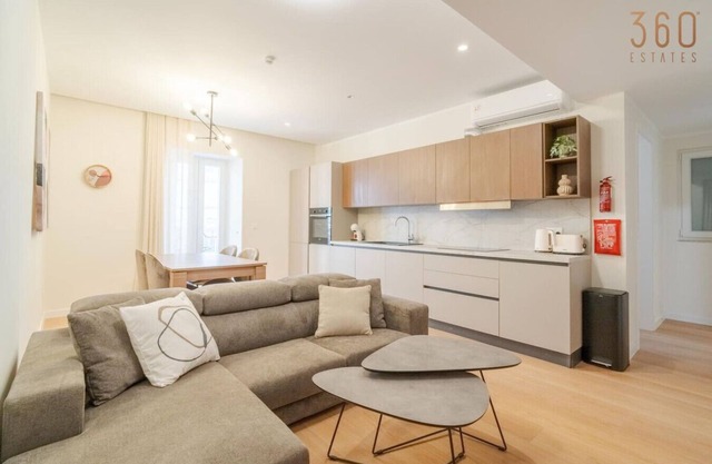 Beautiful 2BR designer home w/WIFI in St Julians