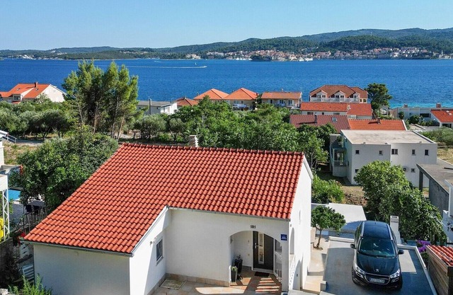 Beautiful 3-Bedroom Apartment with amazing view of Adriatic Sea and korčula Island