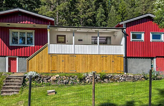 Beautiful accommodation with sauna cottage near a picturesque lake.