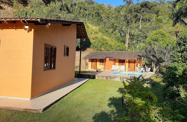 Beautiful and comfortable house in place, with preserved nature, swimming pool and fishing lake