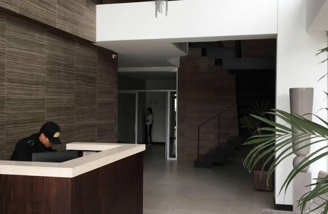 Beautiful and central Suite in Martiniqa Building, Rep. Of Salvador