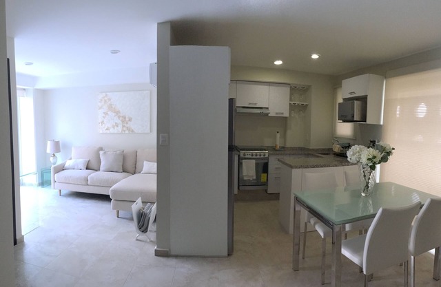 Beautiful and Safe Apartment at Acapulco Diamante