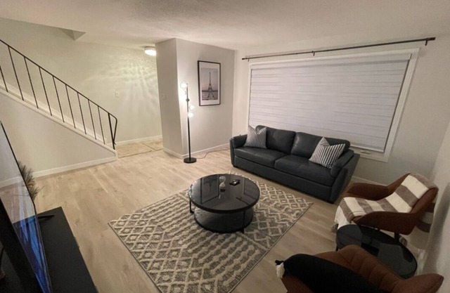 Beautiful and Spacious 3 BDR/3 Beds Home