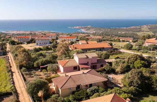 Beautiful apartment for 6 people with A/C, WIFI, TV, terrace and parking