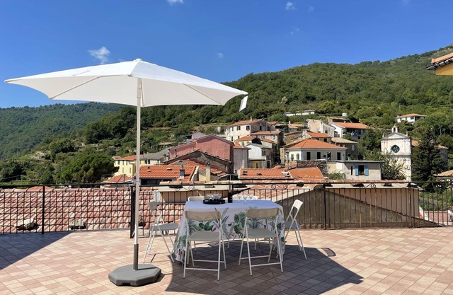 Beautiful apartment for 6 guests with WIFI, TV, terrace, pets allowed and parking