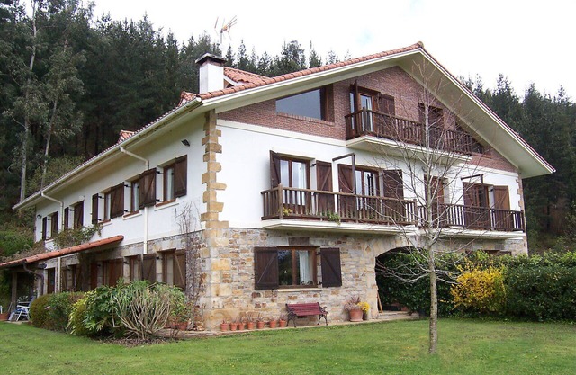 Beautiful apartment for 4 people with WIFI, TV, patio and parking