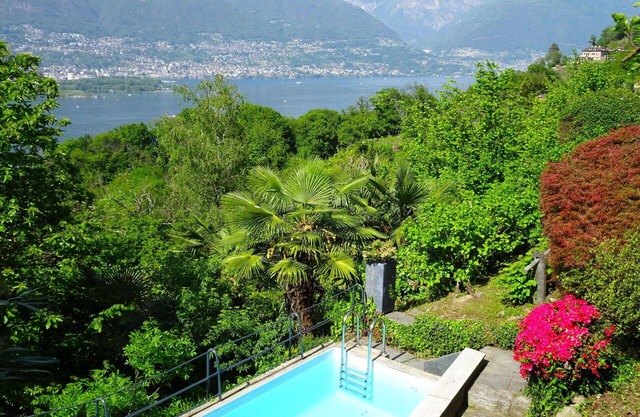 Beautiful apartment for 4 guests with pool, WIFI, TV, patio, pets allowed and panoramic view