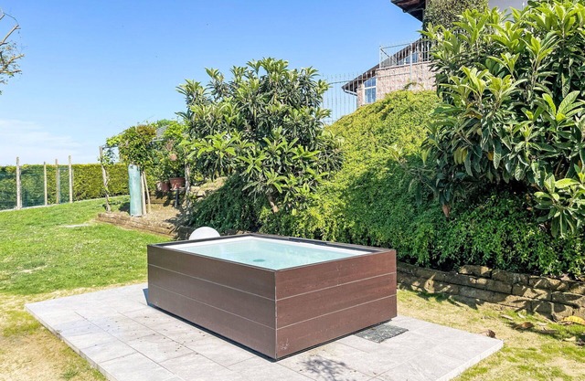 Beautiful apartment with A/C, pool, WIFI, TV, terrace, pets allowed, panoramic view and parking