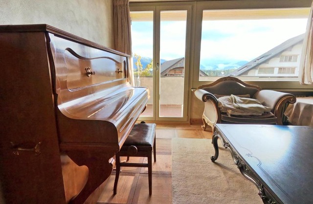 Beautiful apartment over the mountain