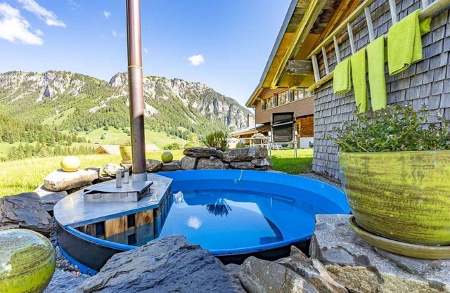 Beautiful apartment for 4 people with WIFI, TV, balcony and pets allowed