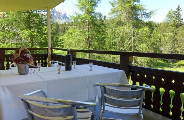 Beautiful apartment for 4 guests with WIFI, TV, balcony and pets allowed