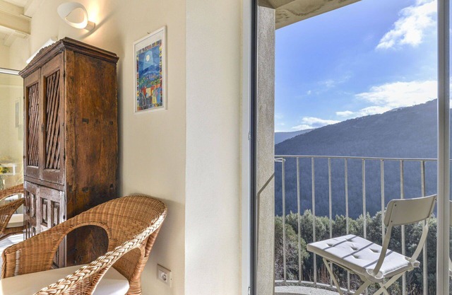 Beautiful apartment for 2 guests with A/C, WIFI, balcony and pets allowed