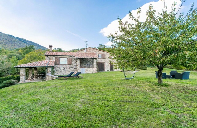Beautiful apartment for 9 people with WIFI, TV, patio and pets allowed