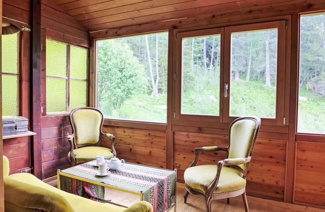 Beautiful apartment for 10 people with WIFI, TV, patio and parking