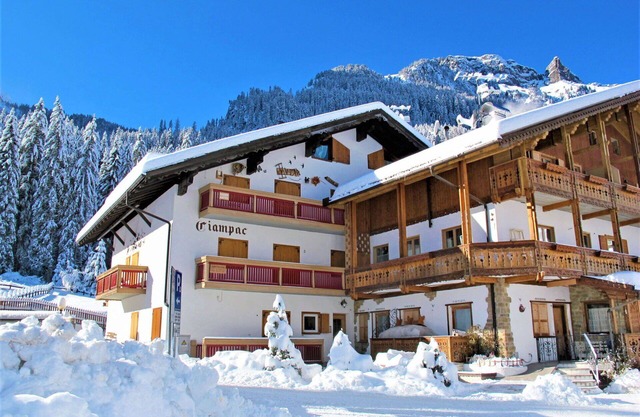 Beautiful apartment for 3 guests with WIFI, TV and balcony
