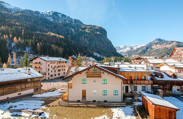 Beautiful apartment for 6 guests with WIFI, TV and terrace
