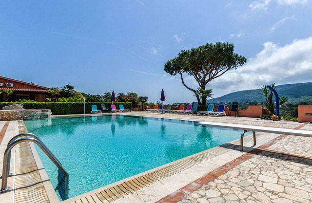 Beautiful apartment for 4 guests with A/C, WIFI, pool, terrace and pets allowed