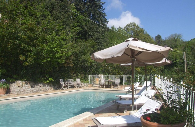 Beautiful apartment for 5 guests with pool, WIFI, TV and patio