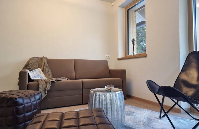 Beautiful apartment for 6 guests with WIFI, TV, balcony and parking
