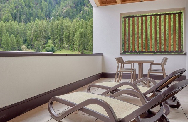 Beautiful apartment for 8 people with WIFI, TV, terrace, pets allowed and parking