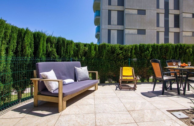 Beautiful apartment for 2 people with A/C, WIFI, pool, TV, terrace and pets allowed