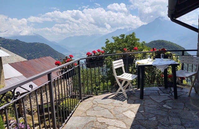 Beautiful apartment for 7 people with WIFI, TV, patio and pets allowed