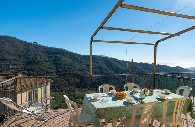 Beautiful apartment for 7 people with WIFI, TV, terrace, pets allowed and parking