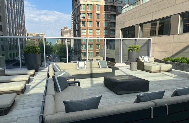 Beautiful apartment in the hart of Yorkville with a fully furnished balcony.