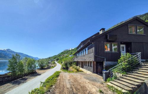 Beautiful Apartment In Grimo With Wifi