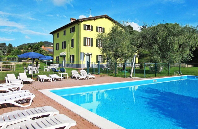 Beautiful apartment in villa for 2 guests with WIFI, A/C, pool, TV and panoramic view