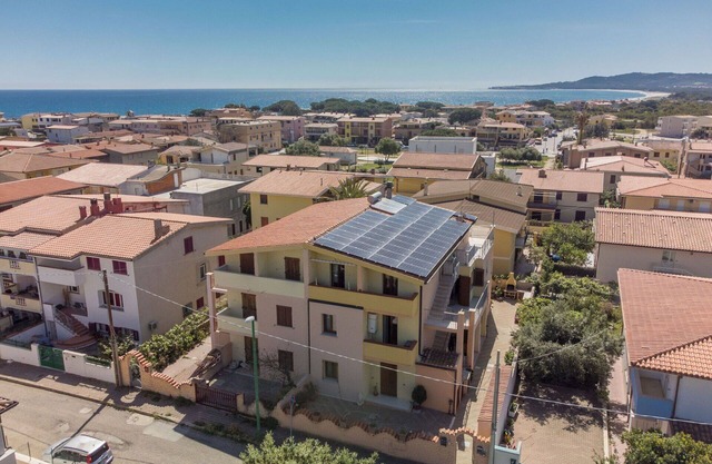 Beautiful apartment for 4 people with A/C, WIFI, TV, balcony and parking